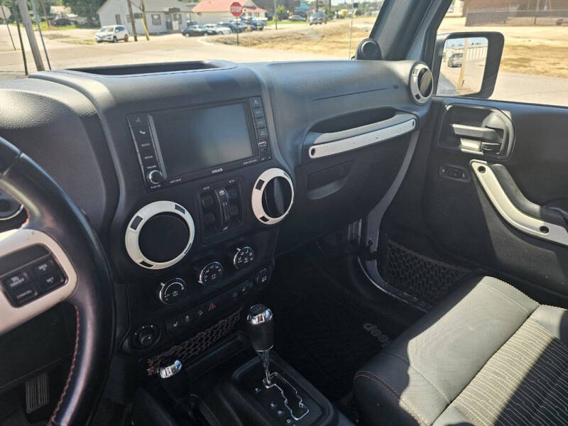 2012 Jeep Wrangler Unlimited Arctic