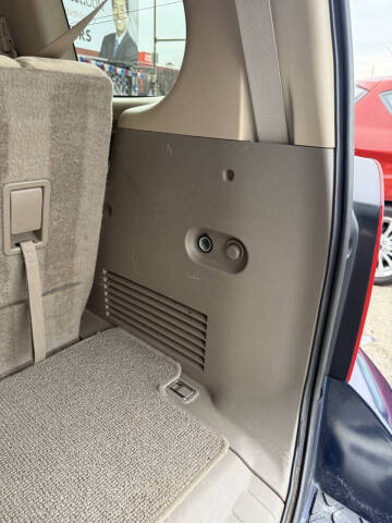 2011 Nissan Pathfinder SV