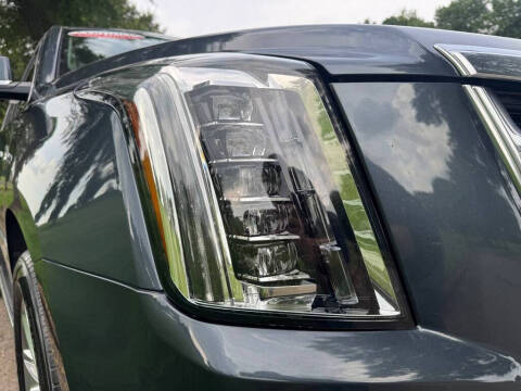 2020 Cadillac Escalade Luxury