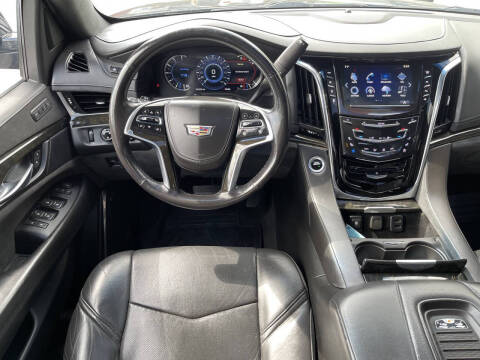 2018 Cadillac Escalade Platinum
