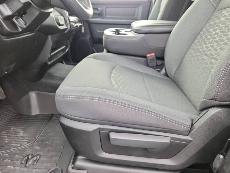 2026 RAM 2500 Black Express