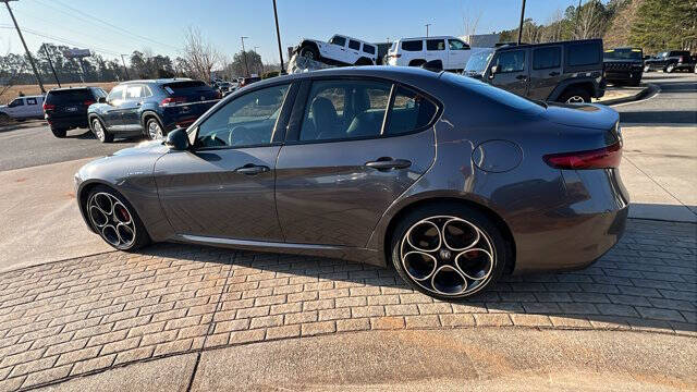 2022 Alfa Romeo Giulia Veloce