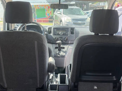 2017 Nissan NV200 SV