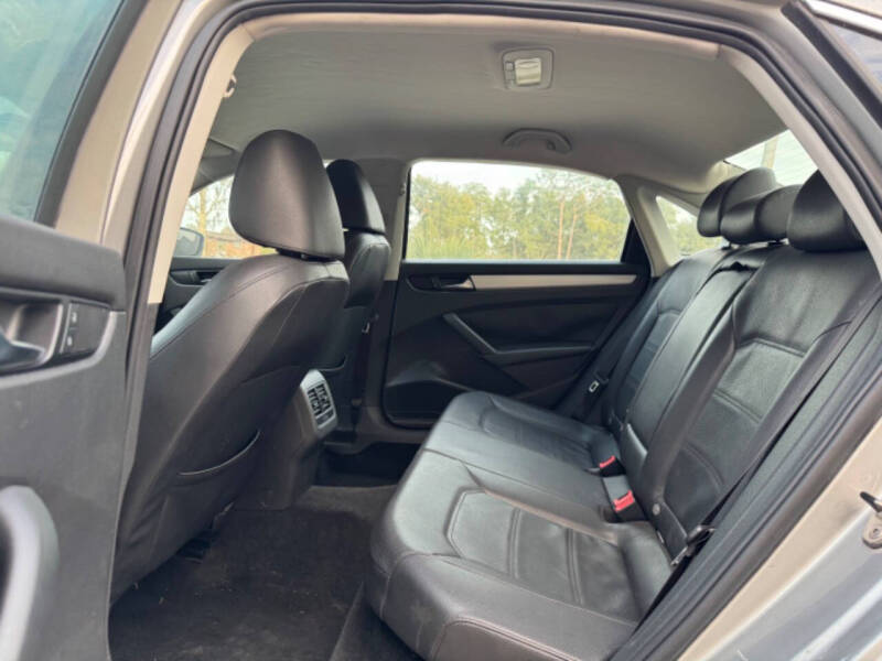 2013 Volkswagen Passat SE
