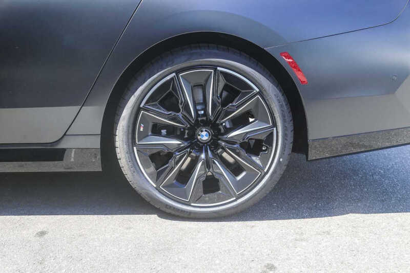 2025 BMW 7 Series 760i xDrive