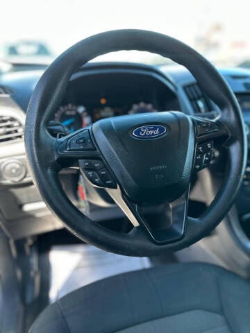 2015 Ford Edge SE