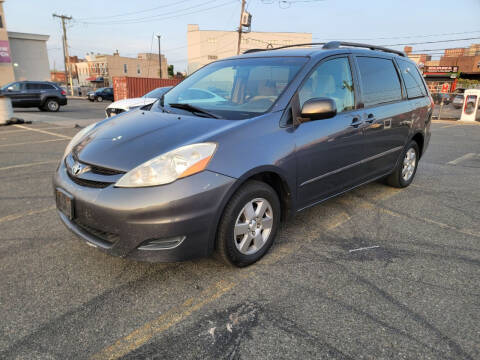 2006 Toyota Sienna for sale at Top Choice Auto Sales in Brooklyn NY