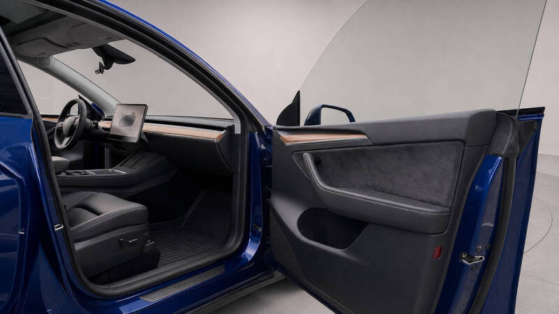 2025 Tesla Model Y Long Range
