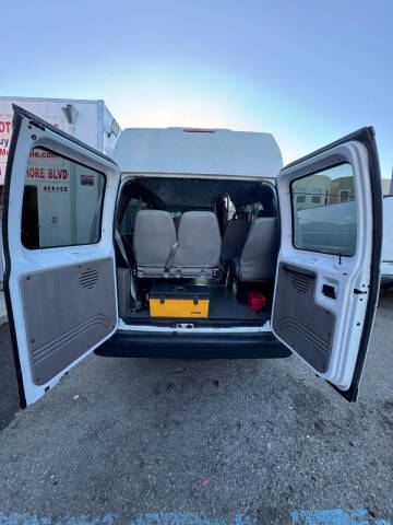 2008 Ford E-Series E-350 SD