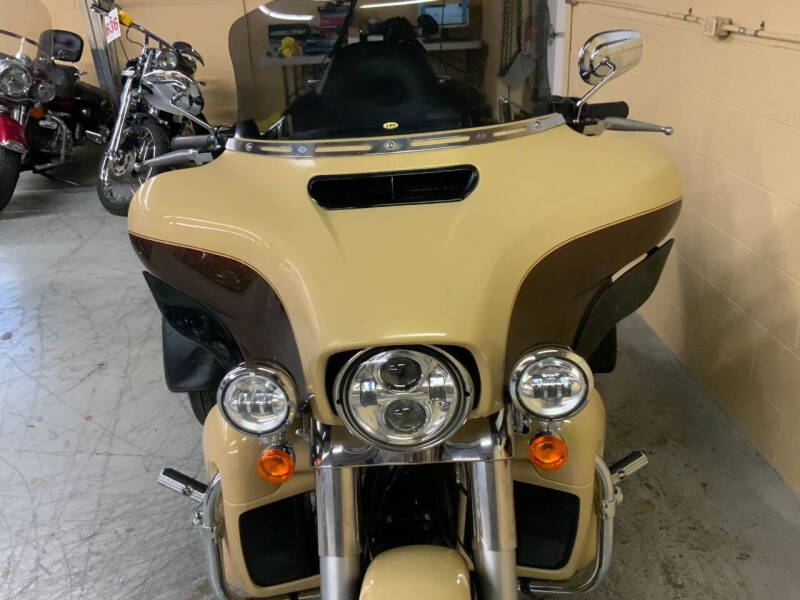 2014 Harley-Davidson FLHTCUTG TRI GLIDE