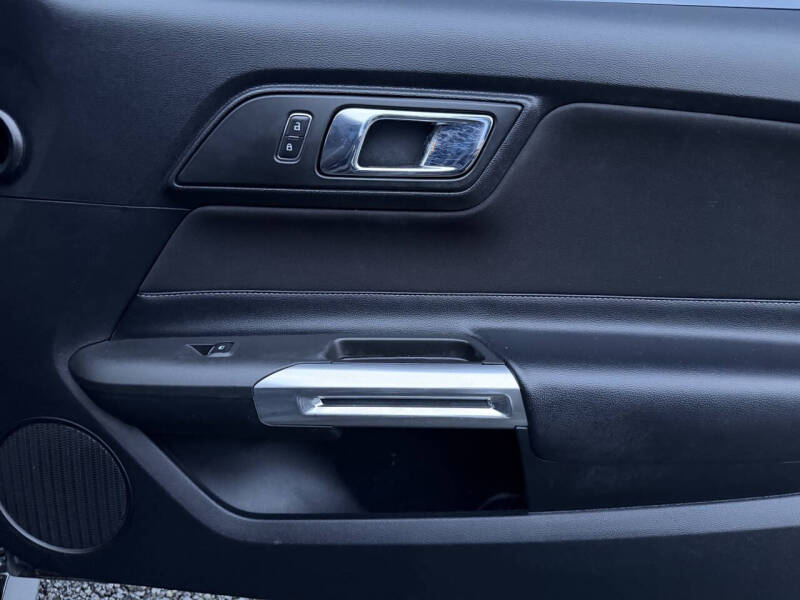 2015 Ford Mustang V6