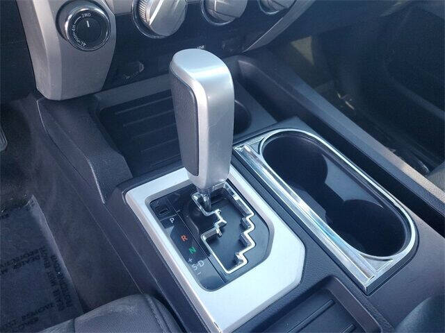 2017 Toyota Tundra SR5