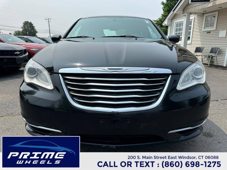 Black 2013 Chrysler 200 LX LX 4dr Sedan 2