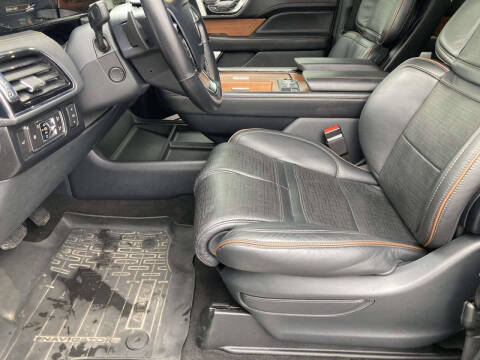 2022 Lincoln Navigator Black Label