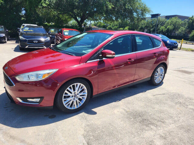 2017 Ford Focus for sale at FAMILY AUTO BROKERS in Longwood, FL