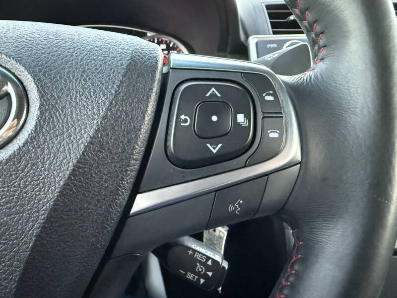 2016 Toyota Camry SE