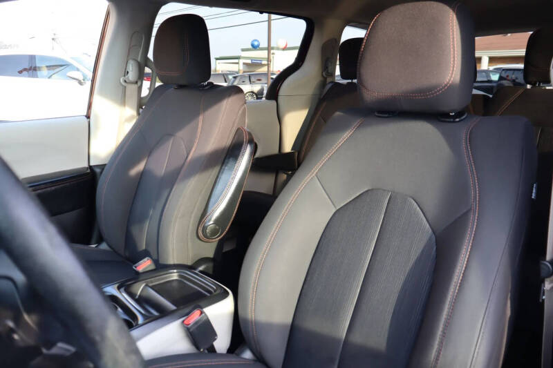 2019 Chrysler Pacifica Touring Plus