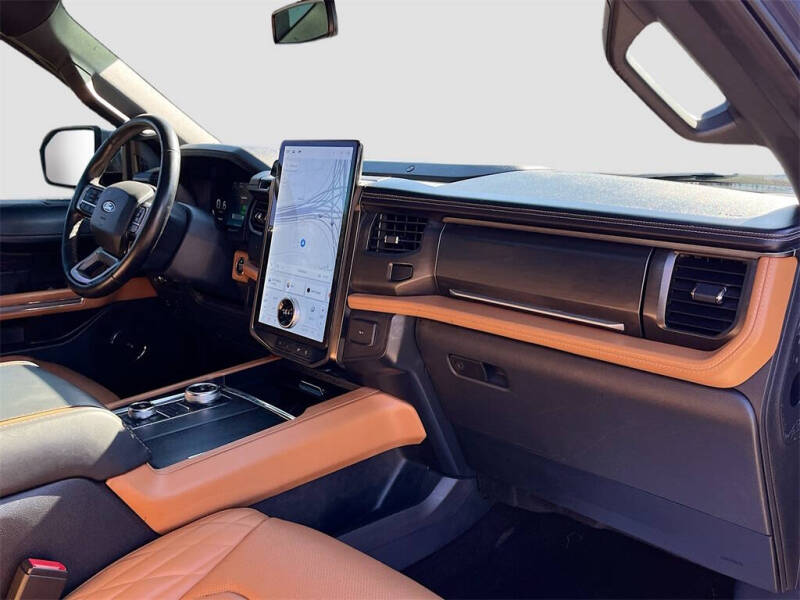 2022 Ford Expedition MAX Platinum