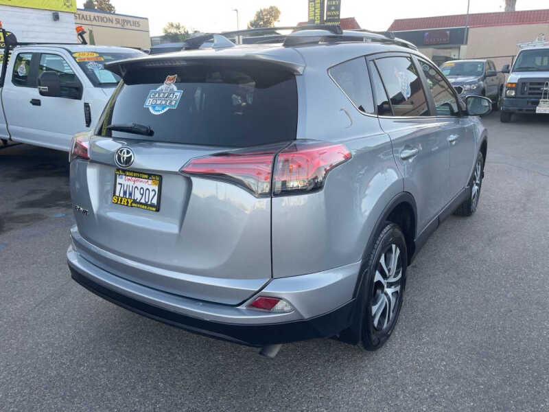 2017 Toyota RAV4 LE