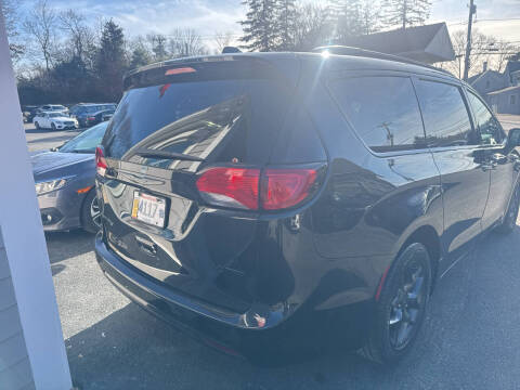 2019 Chrysler Pacifica Touring L Plus