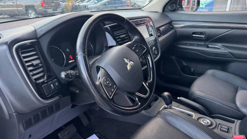 2016 Mitsubishi Outlander