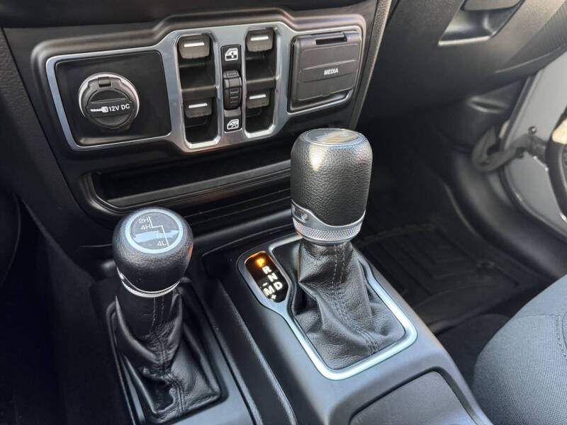 2022 Jeep Wrangler Unlimited Willys