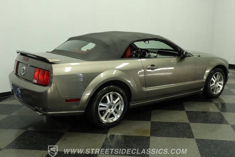 2005 Ford Mustang