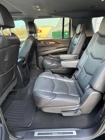 2016 Cadillac Escalade ESV Luxury Collection