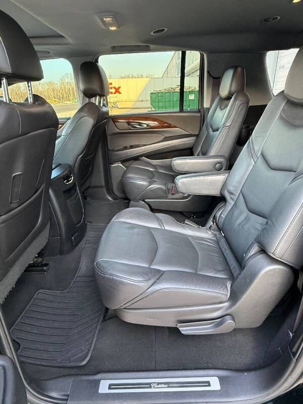 2016 Cadillac Escalade ESV Luxury Collection