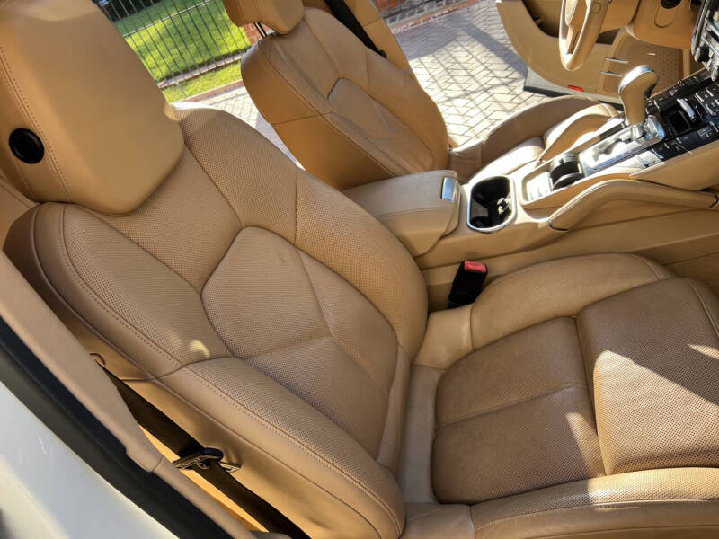 2013 Porsche Cayenne Tiptronic