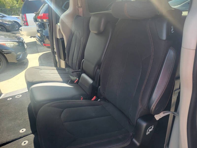 2017 Chrysler Pacifica Touring
