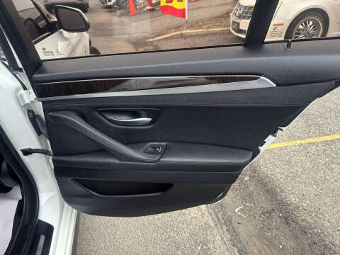 2016 BMW 5 Series 528i xDrive