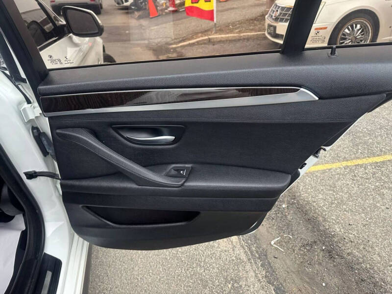 2016 BMW 5 Series 528i xDrive