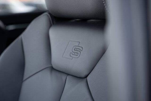 2025 Audi Q3 quattro S line Premium 45 TFSI