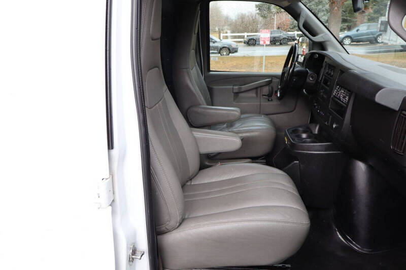 2021 Chevrolet Express 2500