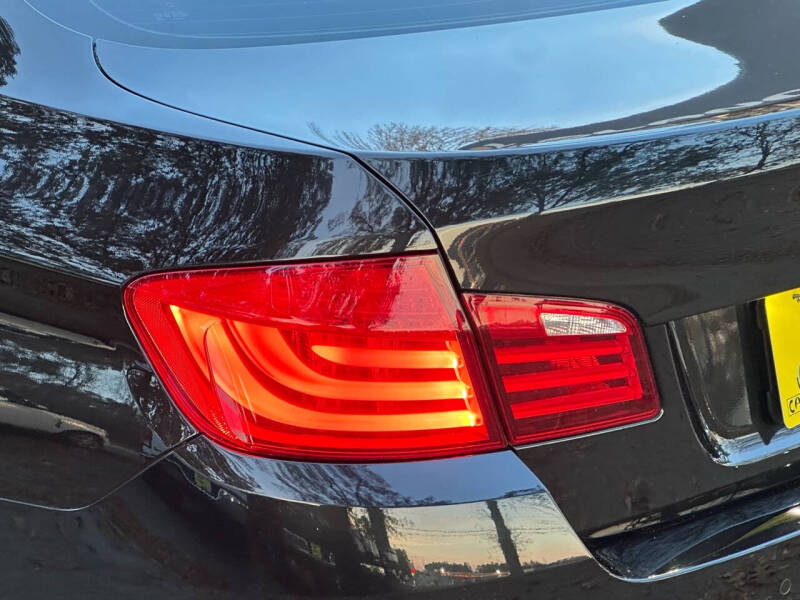 2011 BMW 5 Series 550i xDrive