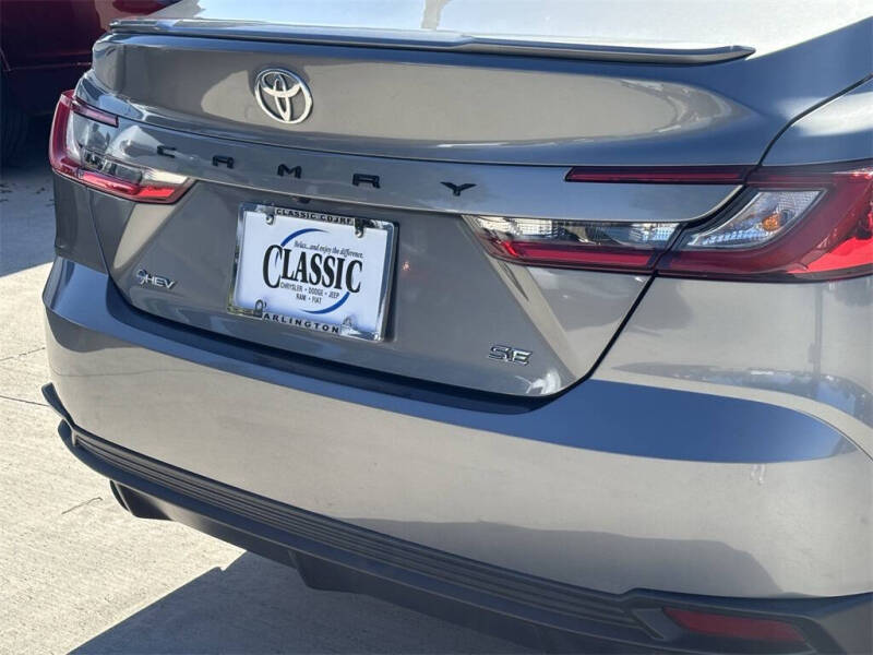 2025 Toyota Camry SE