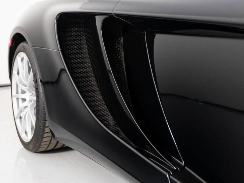 2012 McLaren MP4-12C