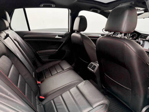 2019 Volkswagen Golf GTI SE