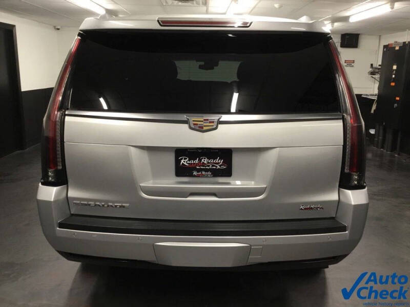 2017 Cadillac Escalade Luxury