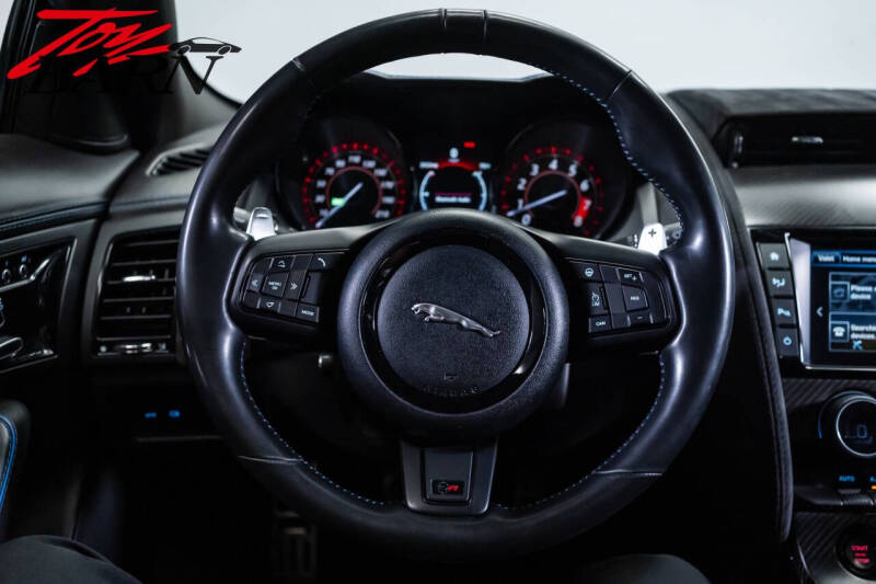 2017 Jaguar F-TYPE SVR