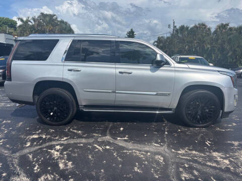 2017 Cadillac Escalade Luxury