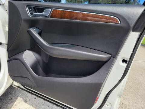 2012 Audi Q5 2.0T quattro Premium