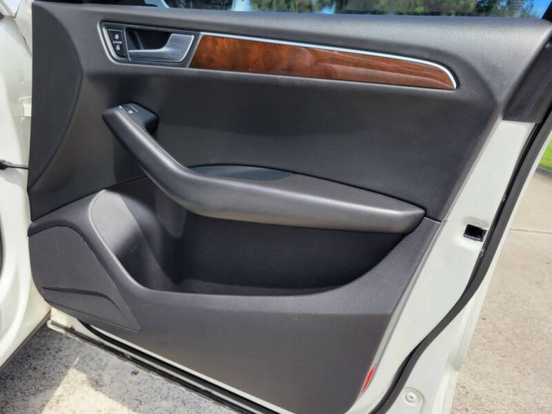 2012 Audi Q5 2.0T quattro Premium