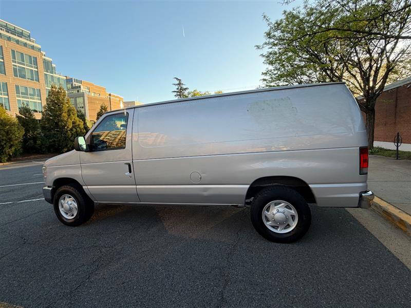 2009 Ford E-Series E-250