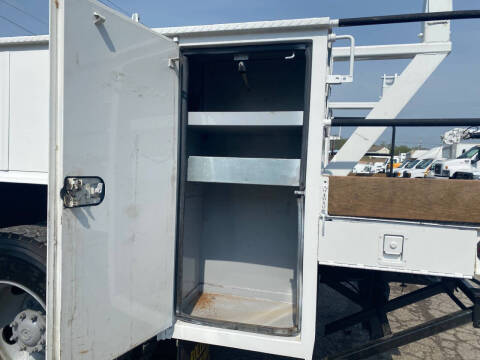 2008 Freightliner M2 106