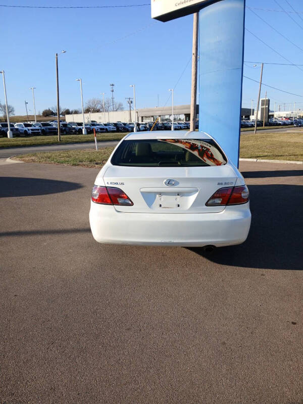 2004 Lexus ES 330