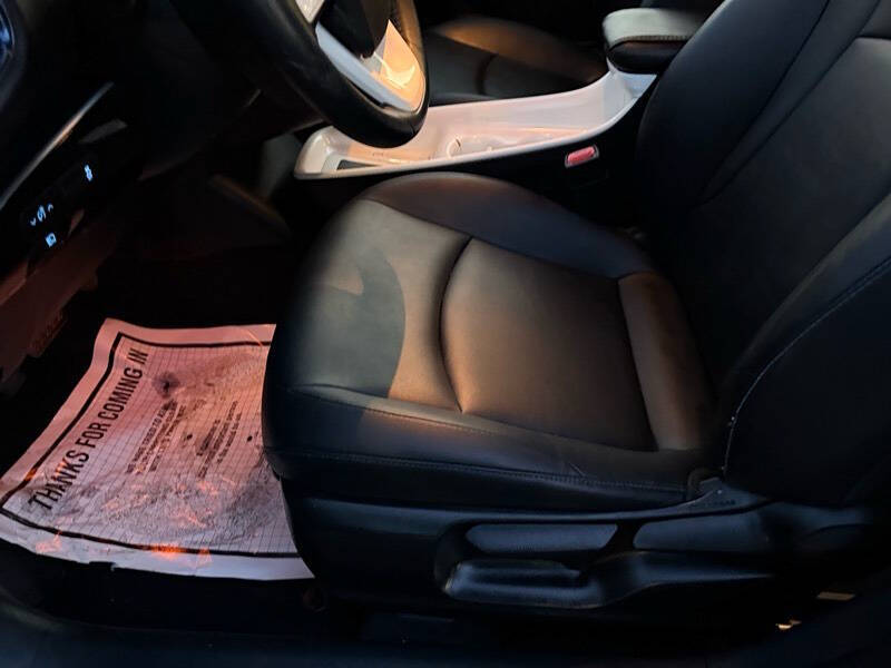 2016 Toyota Prius Three Touring