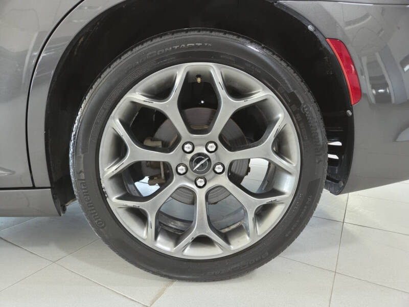 2015 Chrysler 300 S