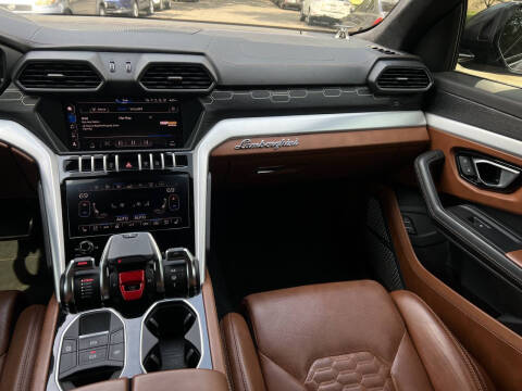 2019 Lamborghini Urus